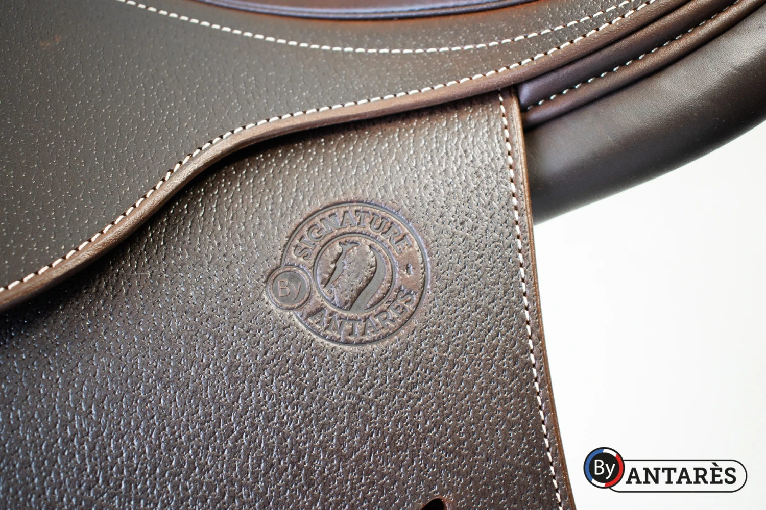 Signature By Antares Jumping Saddle Grain Leather 3 Signature By Antares Jumping Saddle Grain Leather - Image 3