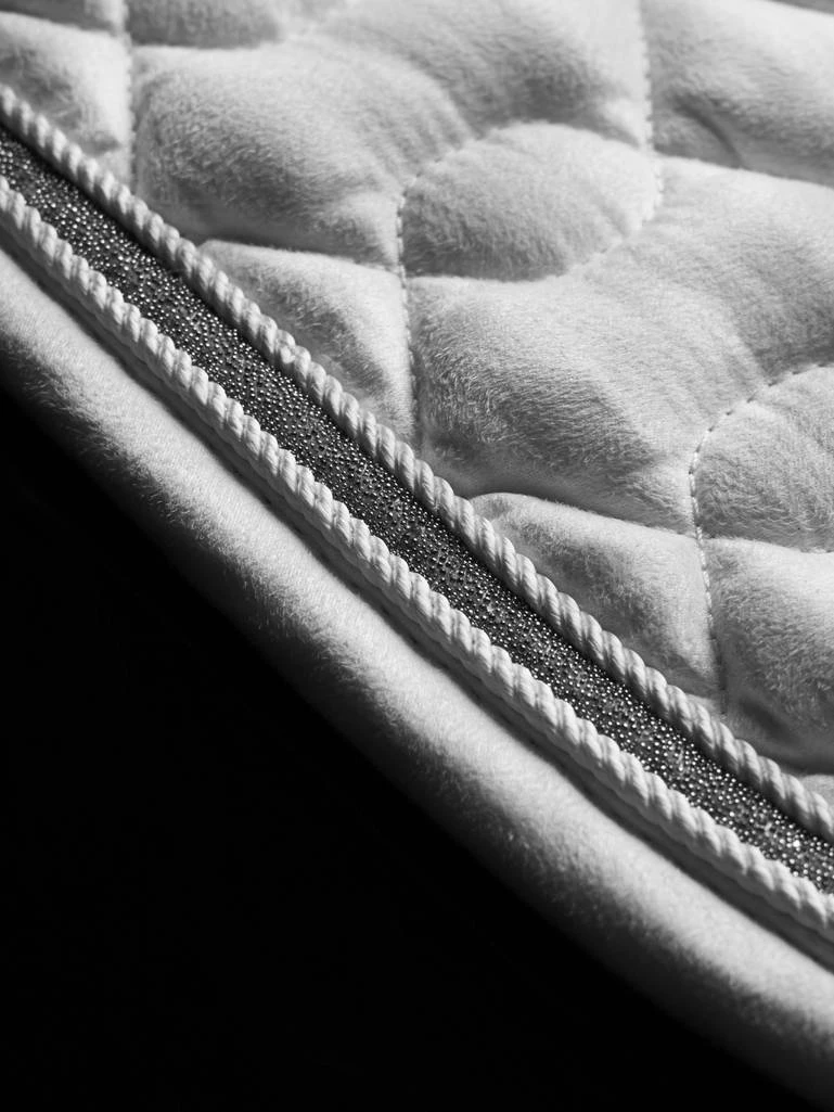 LeMieux Crystal Suede Dressage Saddle Pad - WHITE 3 LeMieux Crystal Suede Dressage Saddle Pad - WHITE - Image 3
